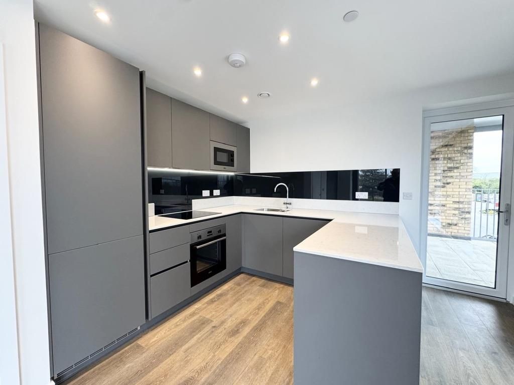 Property photo 1 of 8 Kitchen