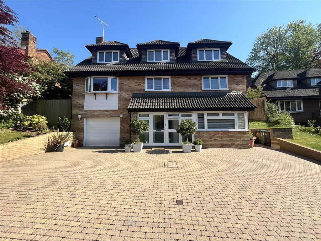 Property photo 2 of 38 Picture No. 08