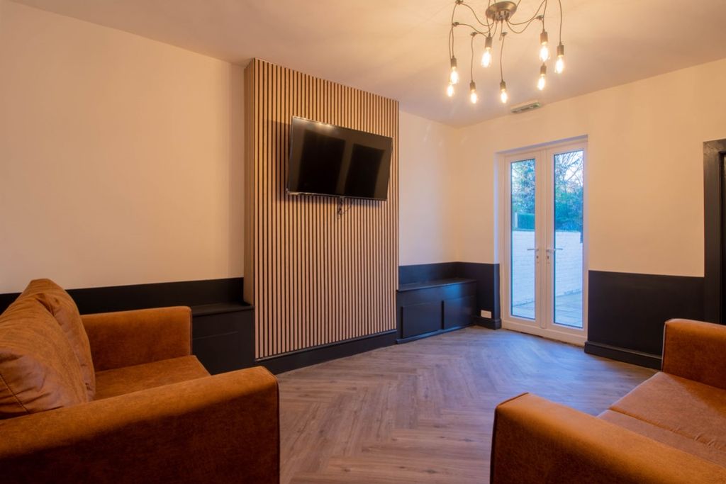 Property photo 2 of 8 Living Room