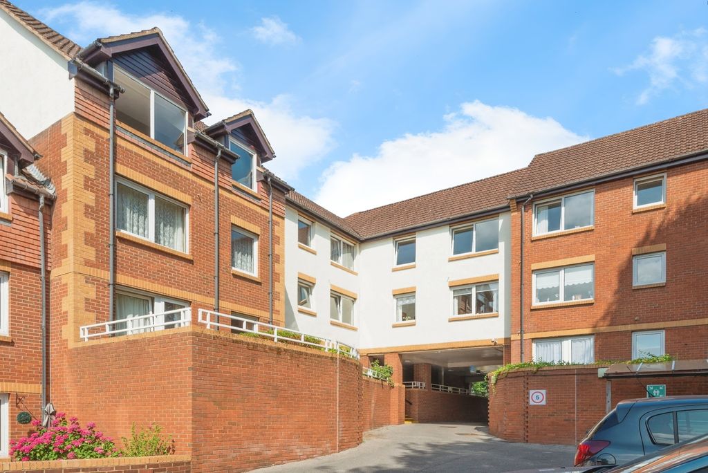 Property photo 2 of 7 Photo