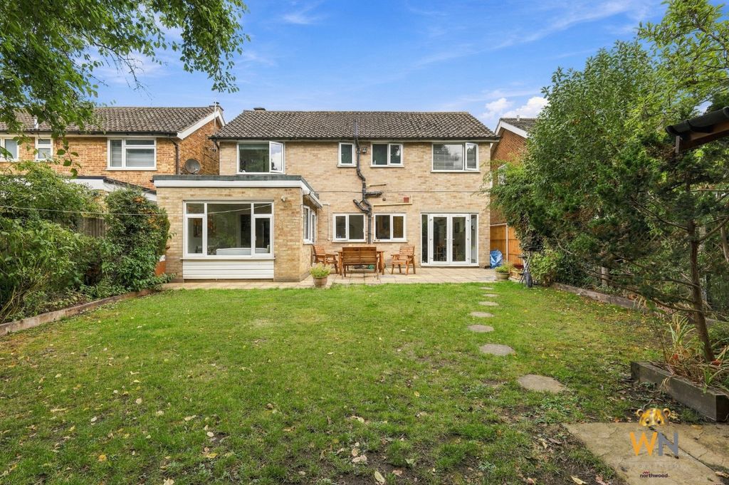 Property photo 3 of 27