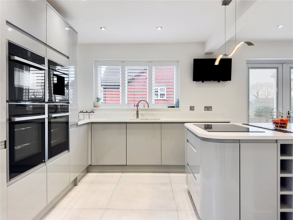 Property photo 2 of 22 Picture No. 16