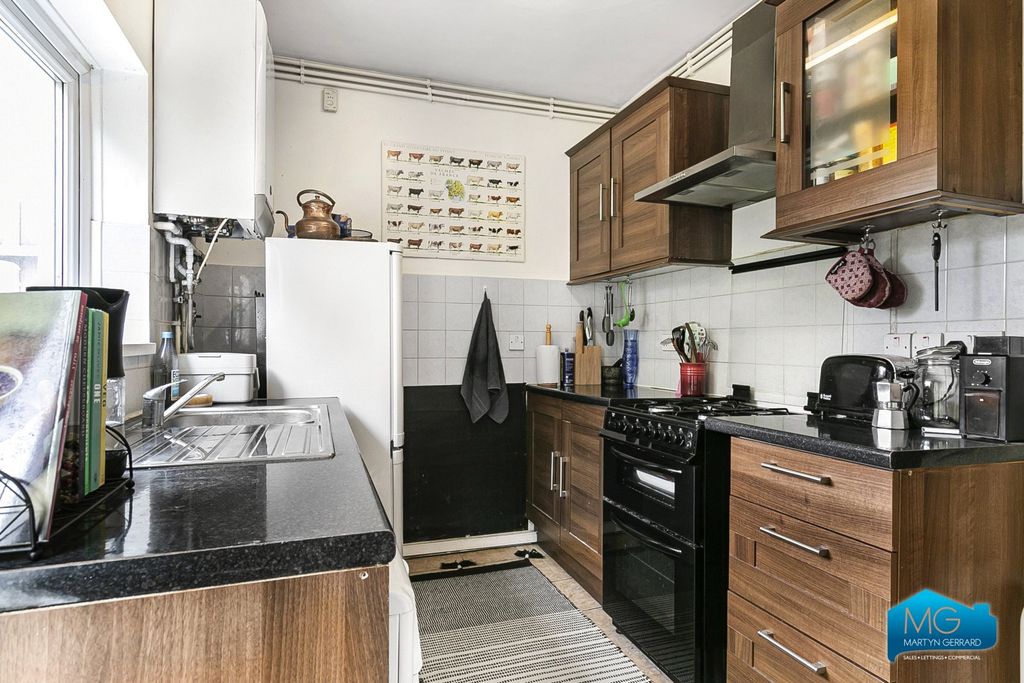 Property photo 3 of 18 Picture No. 16