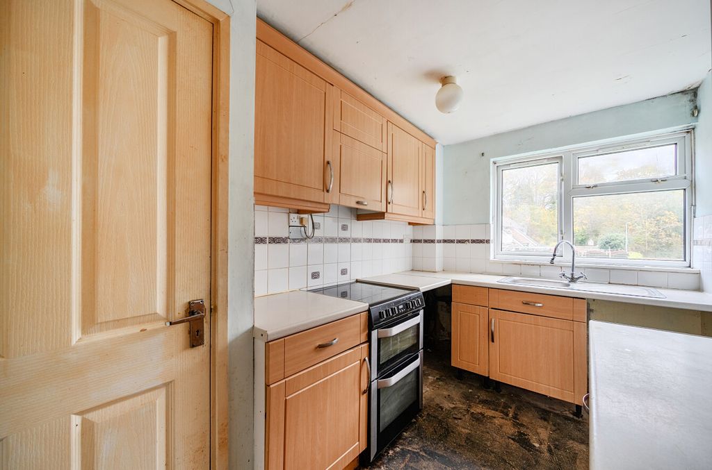 Property photo 3 of 20 1370940-15-6904c2...