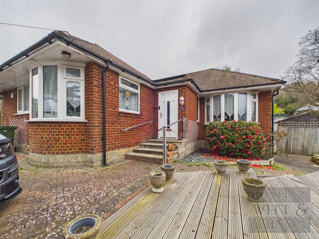 Property photo 1 of 31