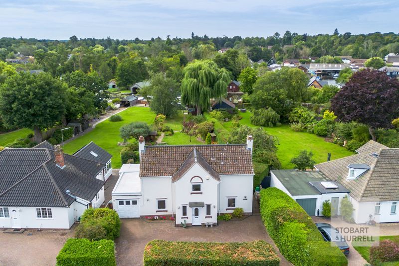Property photo 2 of 46 Front Aerial