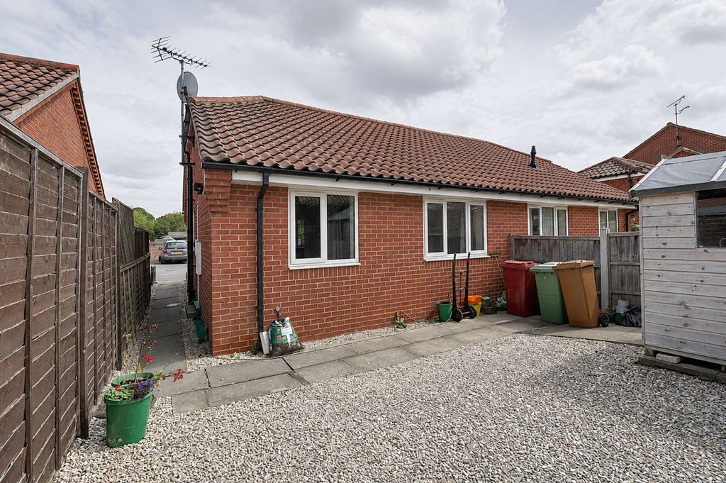 Property photo 2 of 9