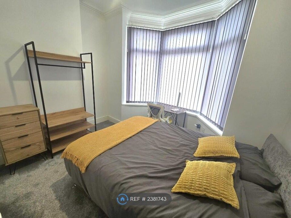 Property photo 1 of 8 Bedroom