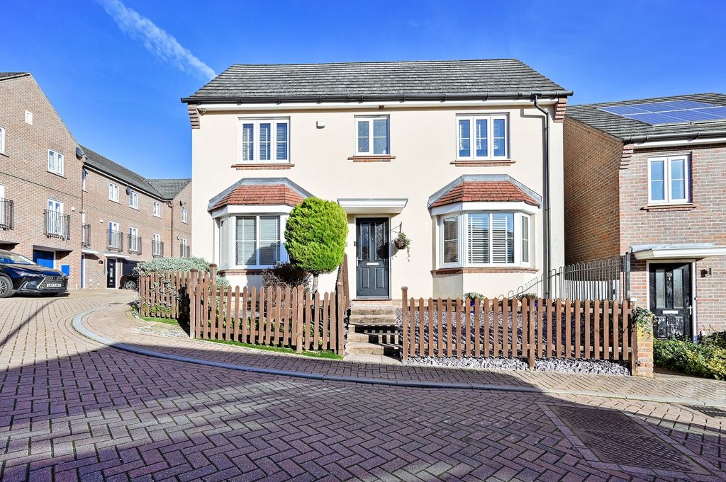 Property photo 1 of 23