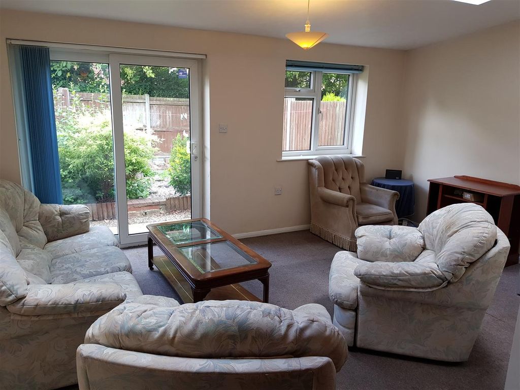 Property photo 2 of 6
