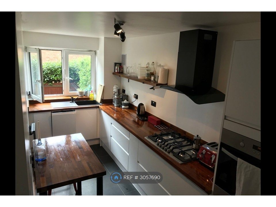 Property photo 1 of 28 Kitchen
