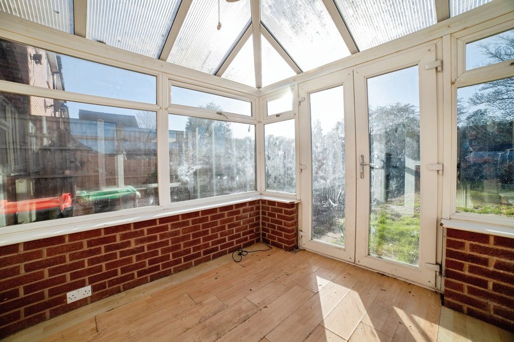 Property photo 2 of 15 Pbox-Img.Jpg