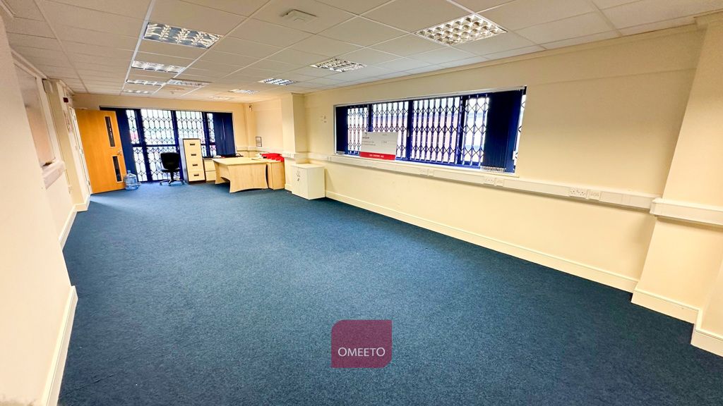 Property photo 3 of 12 Open Plan Office
