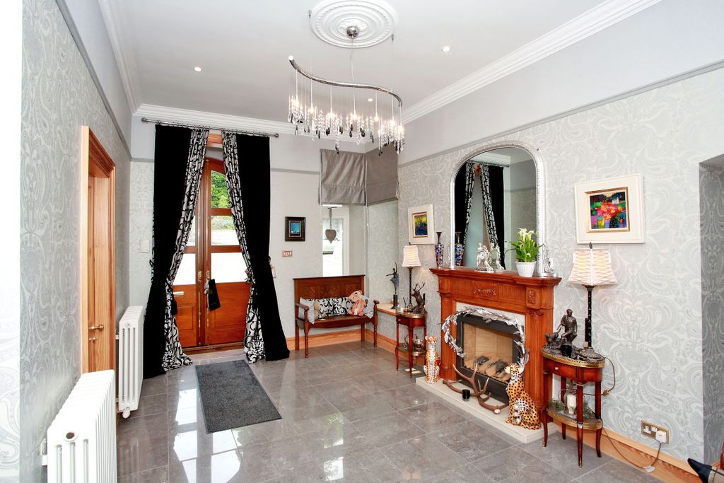 Property photo 3 of 17 Photo 3