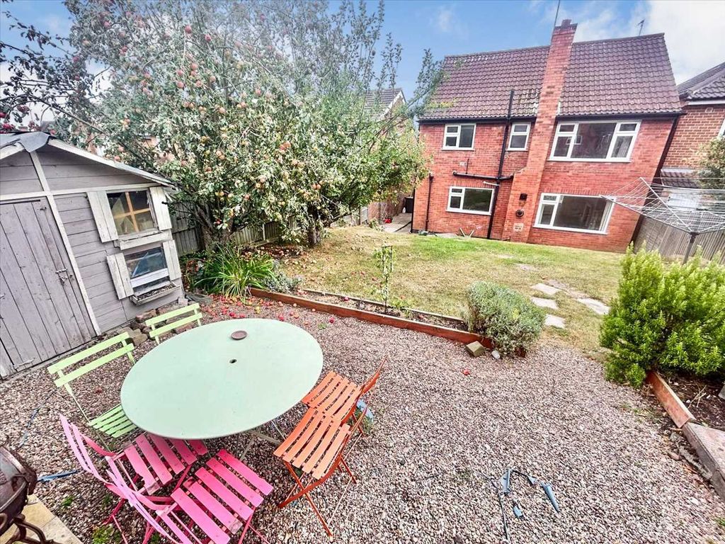 Property photo 2 of 29