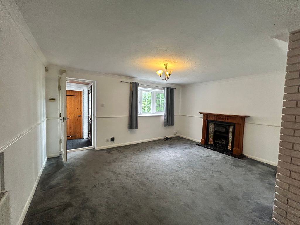 Property photo 2 of 9 Image