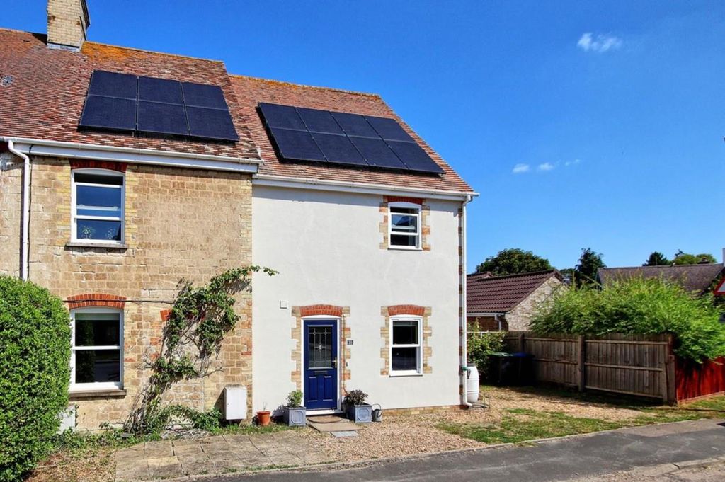 Property photo 1 of 22 Reach Road Front.Jpg