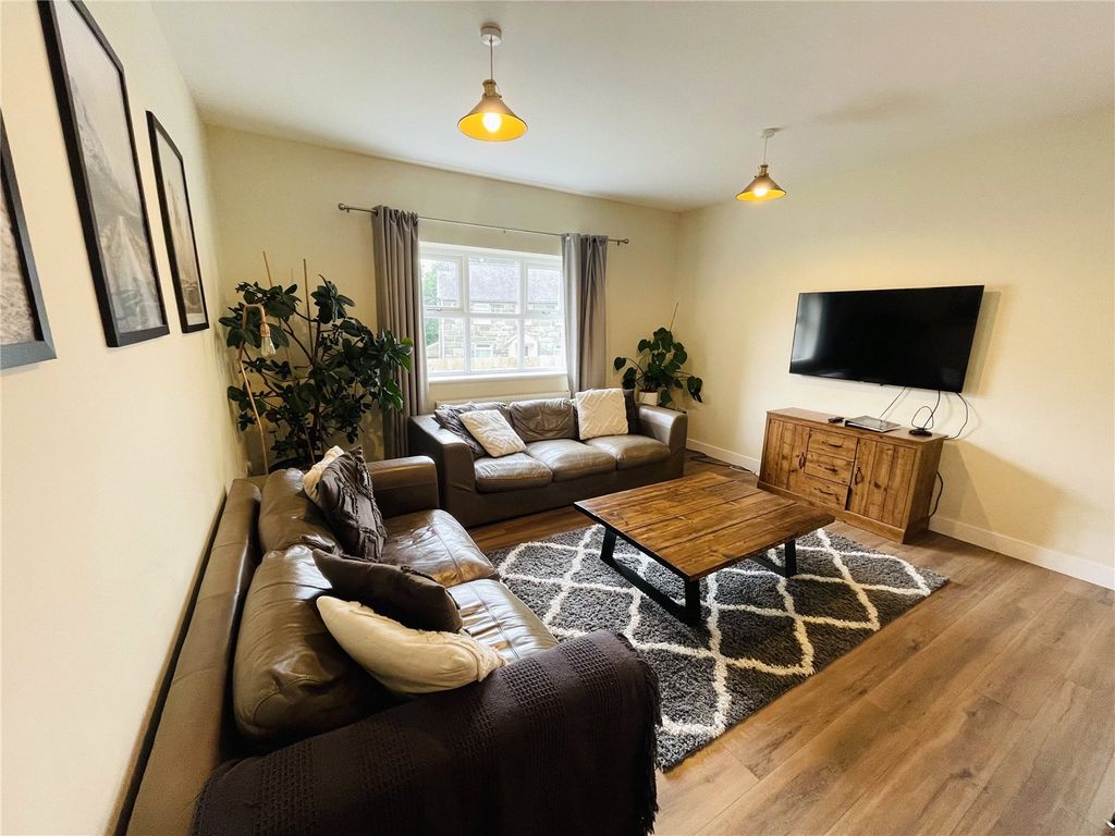 Property photo 2 of 33 Picture No. 09