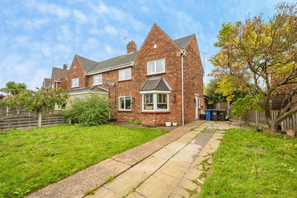 Property photo 1 of 16 Front
