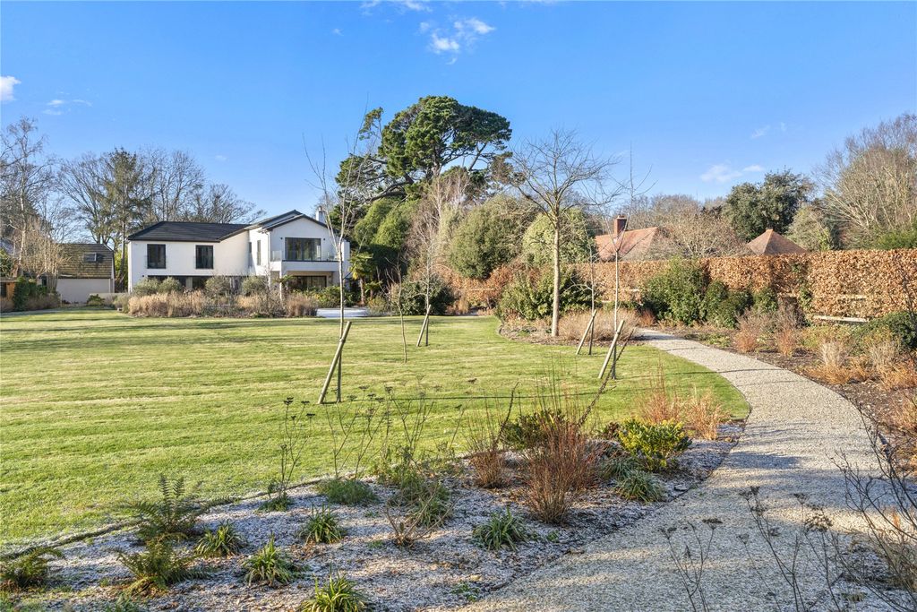 Property photo 2 of 38 Picture No. 07