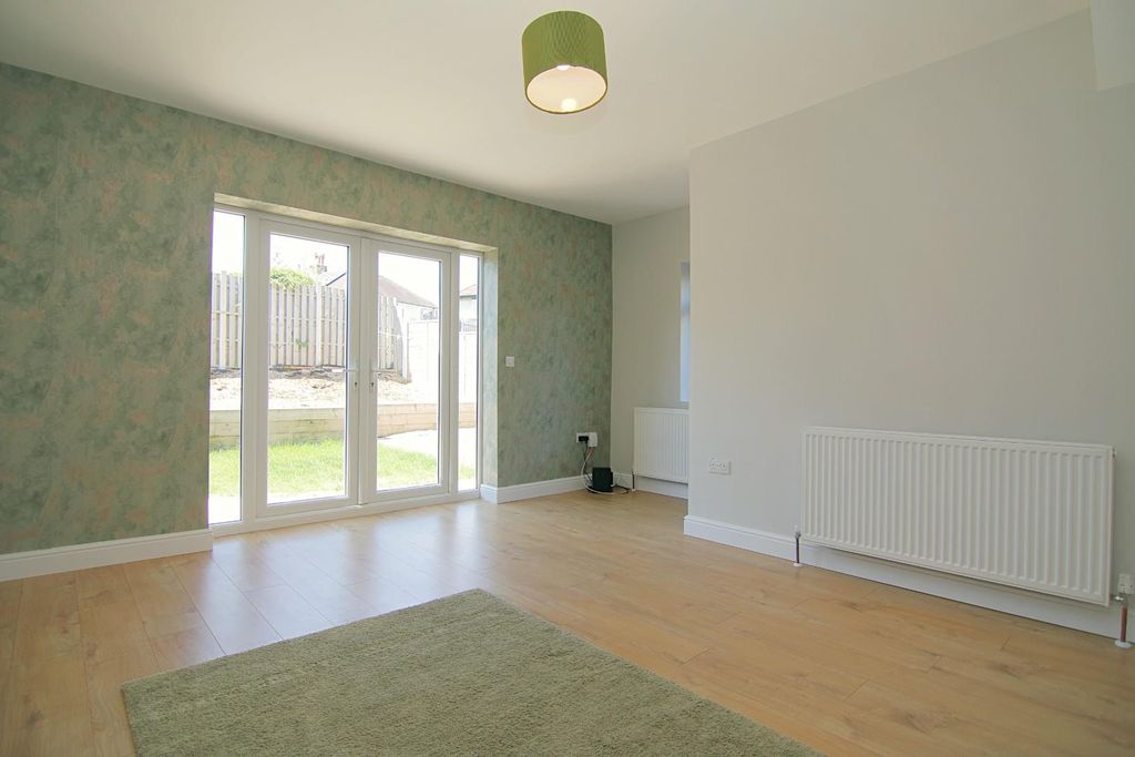 Property photo 3 of 15 Living Room