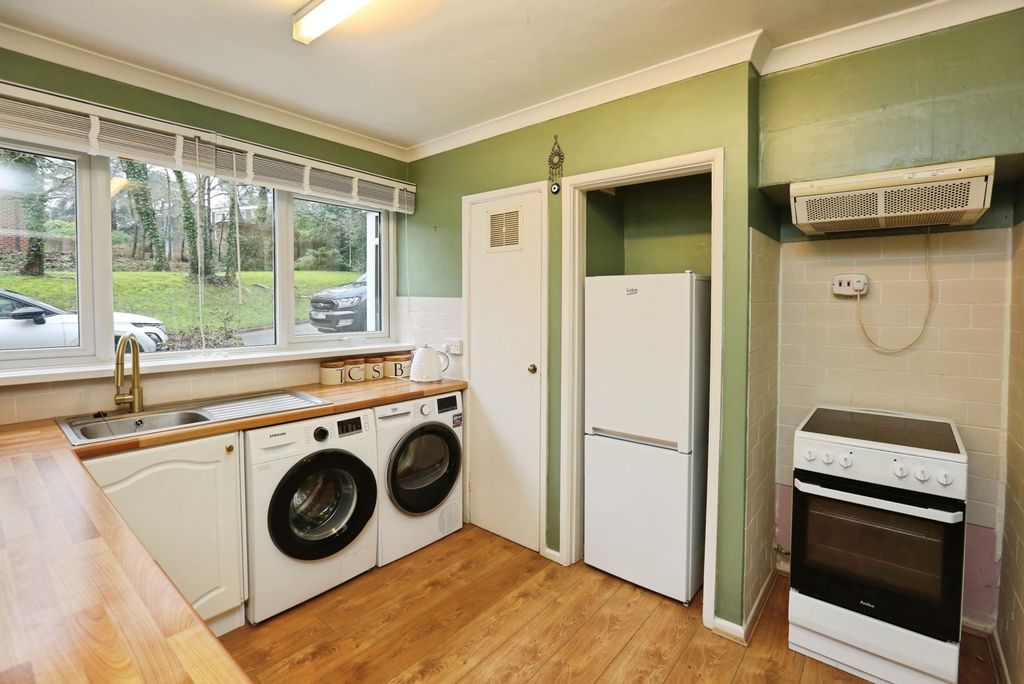 Property photo 3 of 10 Pbox-Img.Jpg