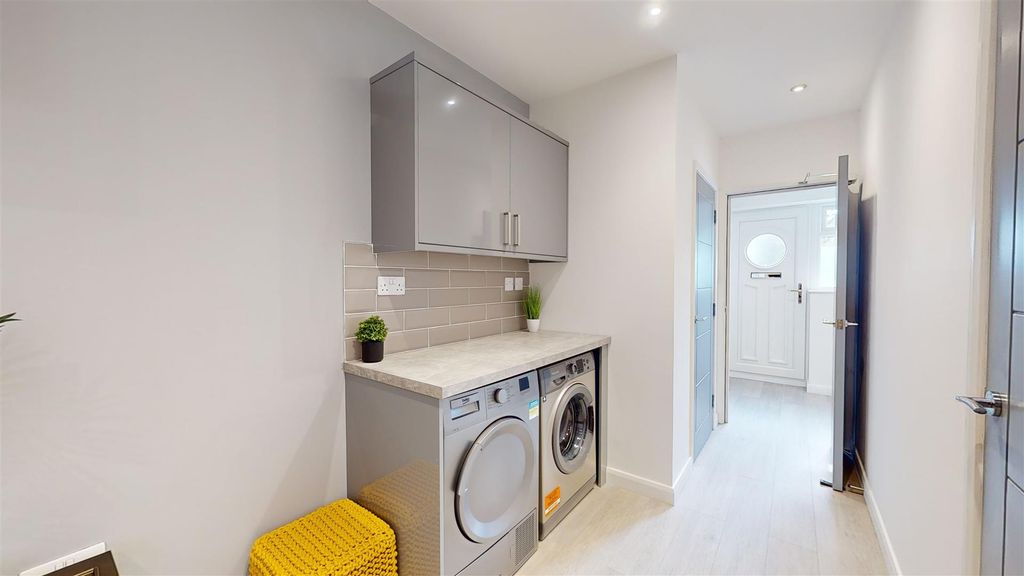 6 bed shared accommodation to rentCharter Avenue, Canley, Coventry CV4 photo 4