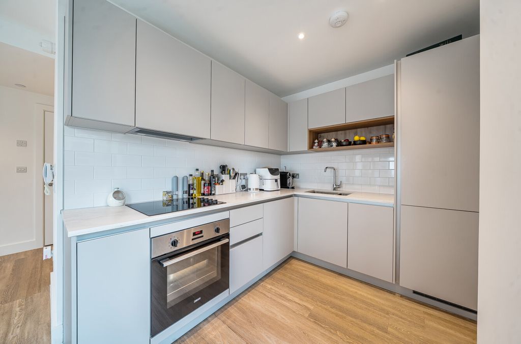 Property photo 3 of 15 1405060-6-697c971...