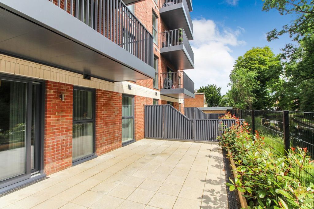 Property photo 2 of 18