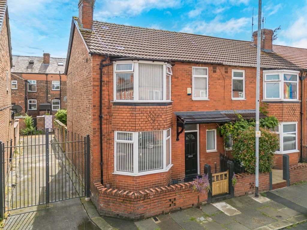 Property photo 1 of 17