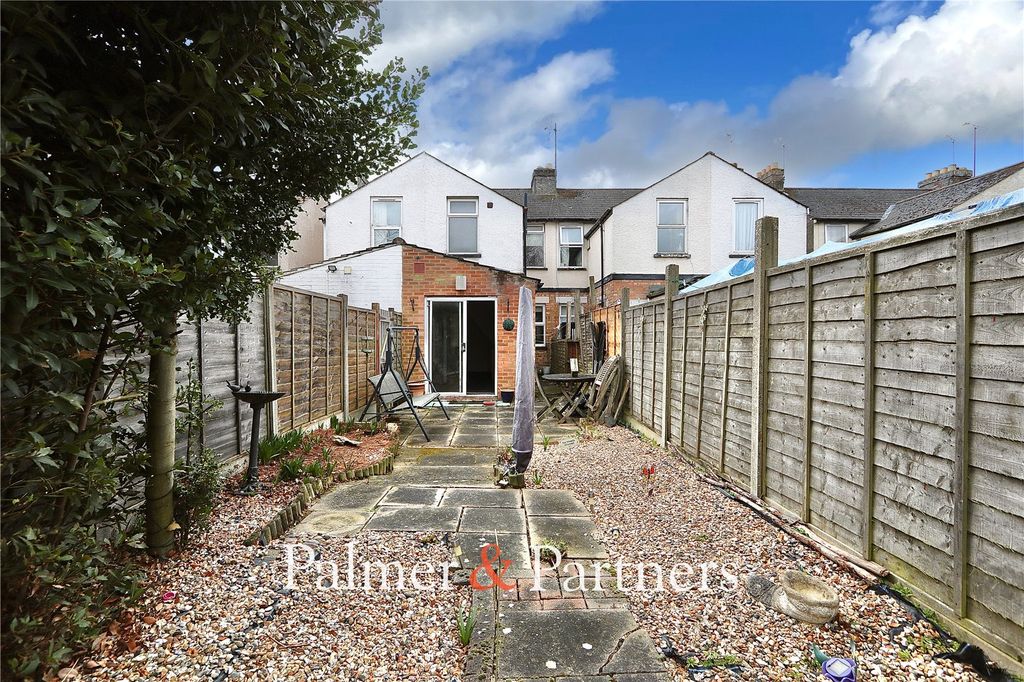 Property photo 2 of 15 Picture No. 05
