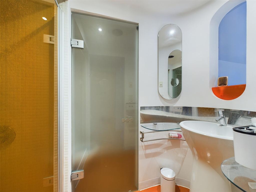 Property photo 3 of 12 Cam02534G0-Pr0005-Still009.Jpg