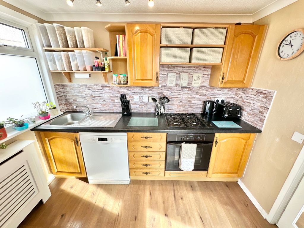 Property photo 3 of 22 Img_9599