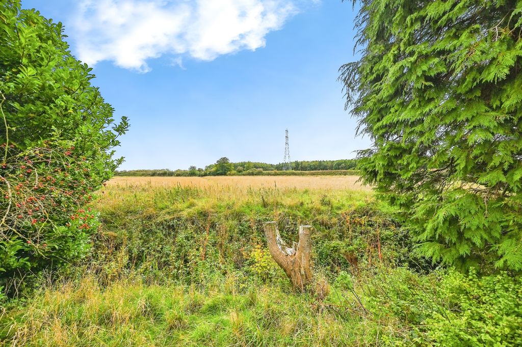 Property photo 2 of 17 Photo