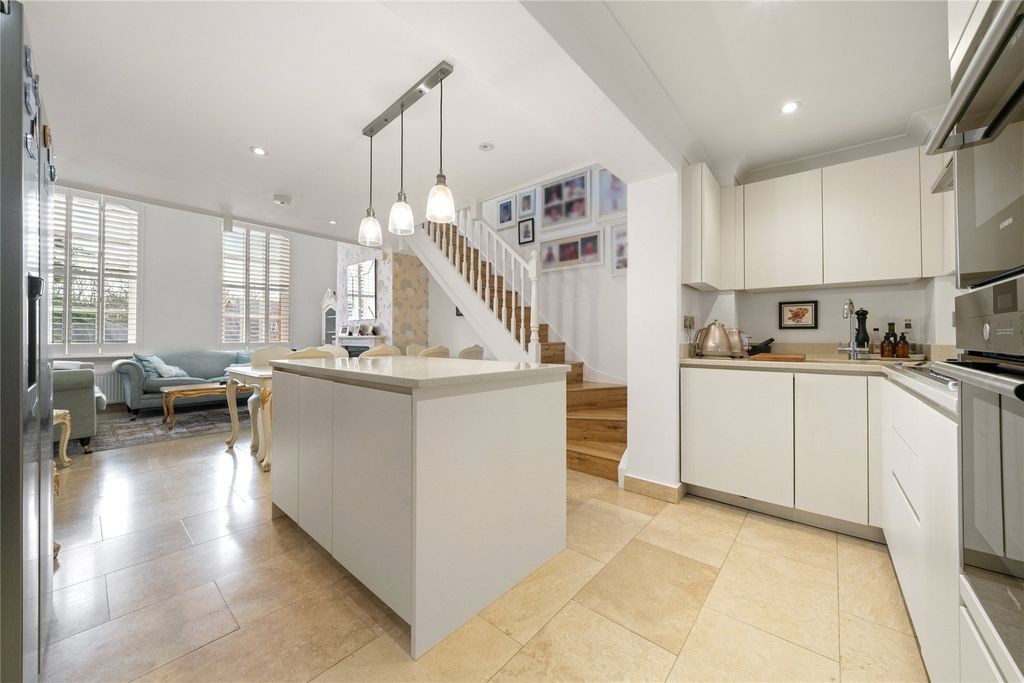 Property photo 3 of 14 Picture No. 11