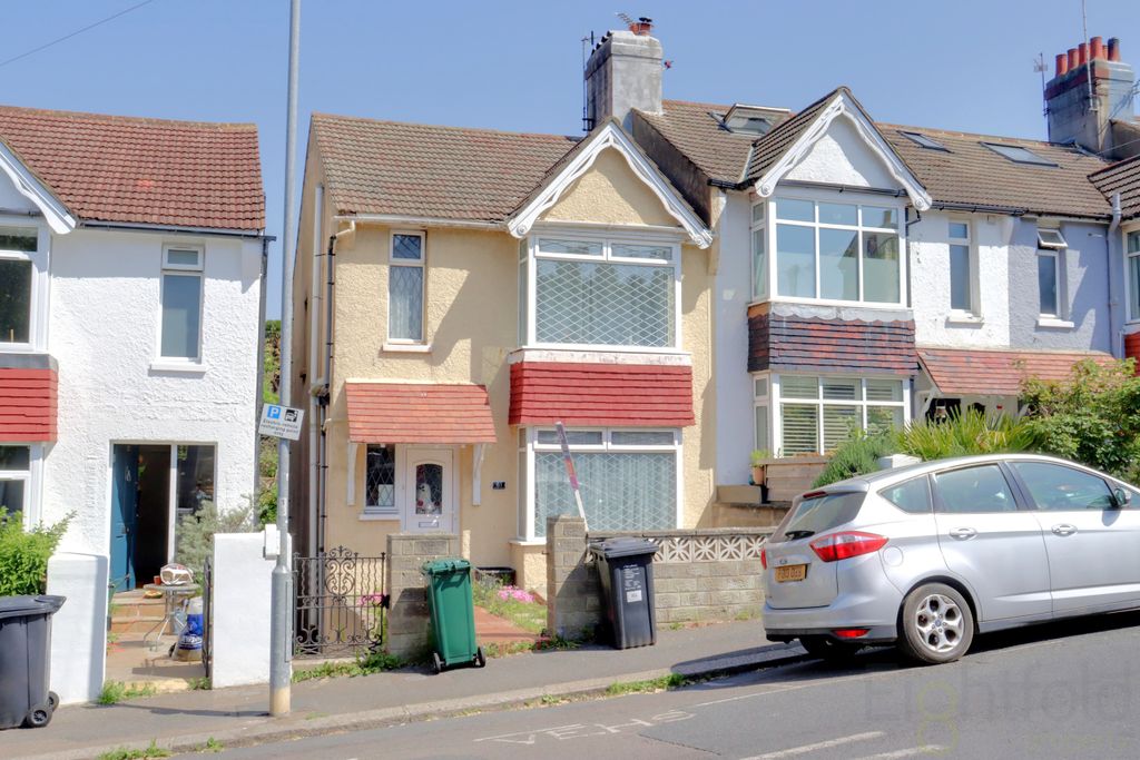 Property photo 1 of 12 Img_9692-Img_9694