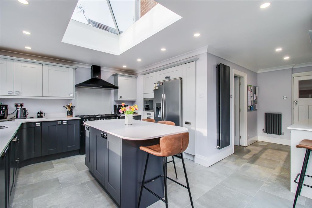 Property photo 3 of 22