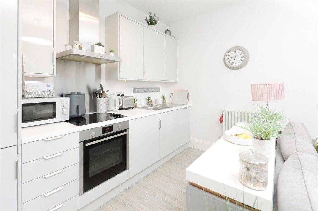 Property photo 3 of 16 Picture No. 03