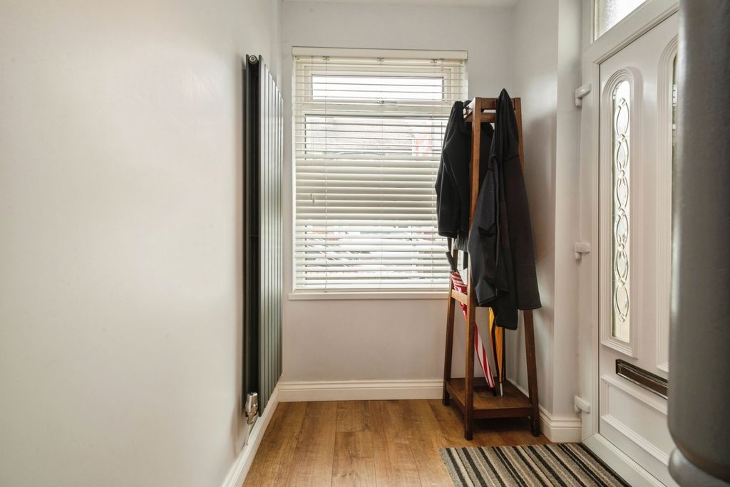 Property photo 2 of 16 Hall