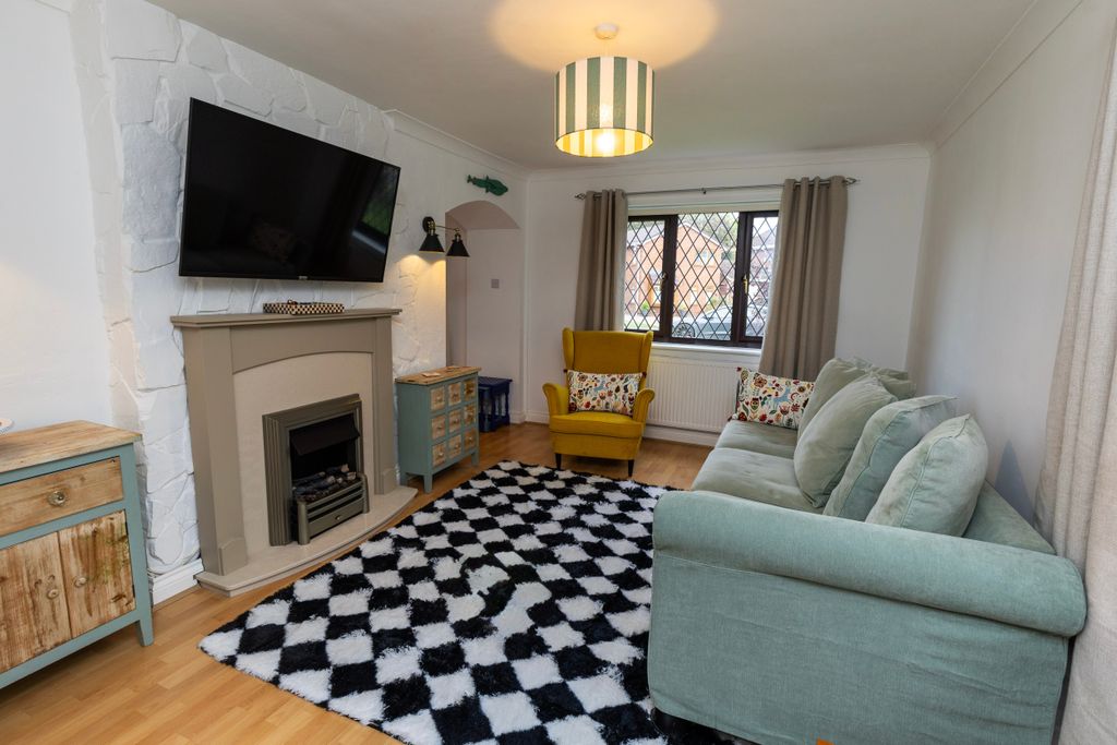 Property photo 2 of 19 Img_1311