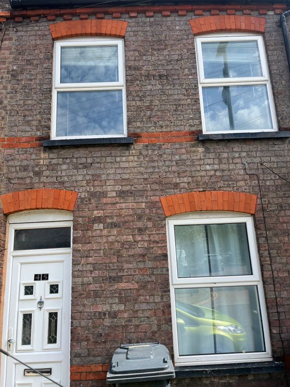 Property photo 2 of 32