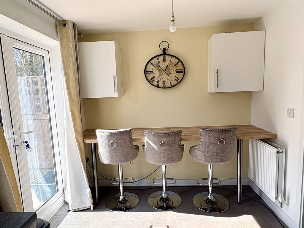 Property photo 3 of 11 Picture 3