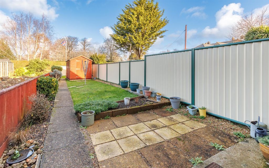 Property photo 2 of 24