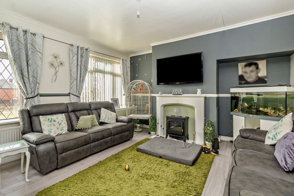 Property photo 3 of 19