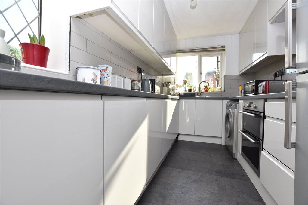 Property photo 3 of 18 Picture No. 13