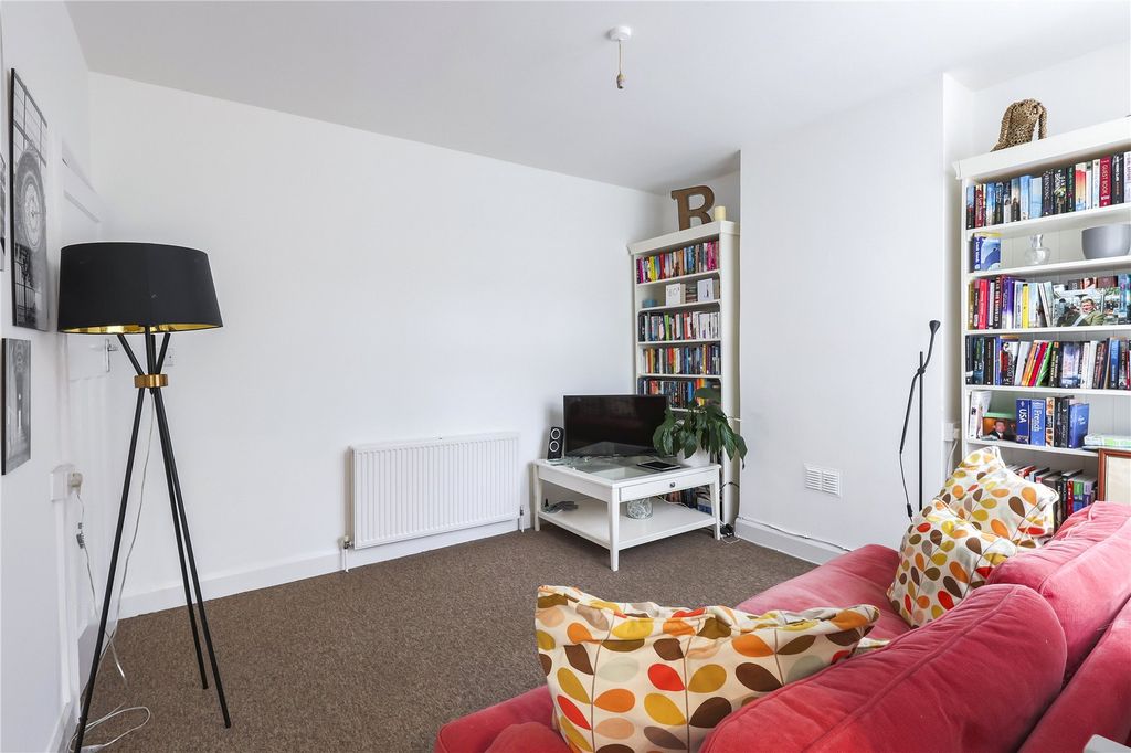 Property photo 1 of 14 Picture No. 18