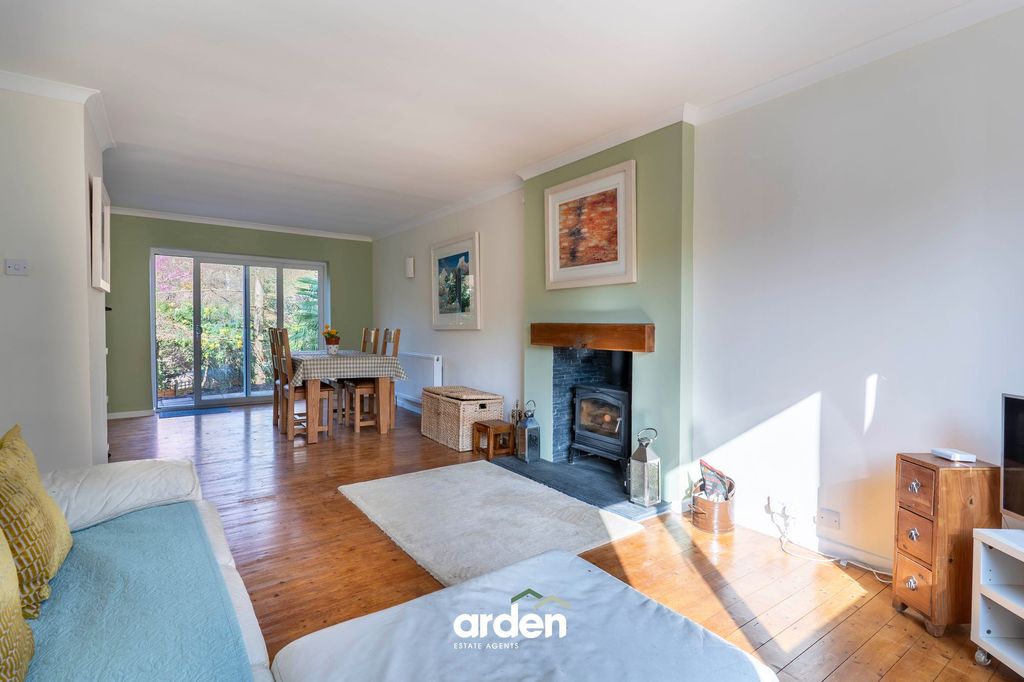 Property photo 2 of 22