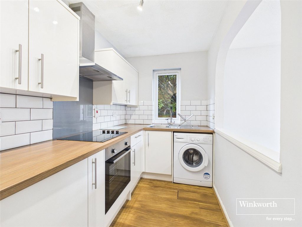 Property photo 2 of 7 Picture No. 23