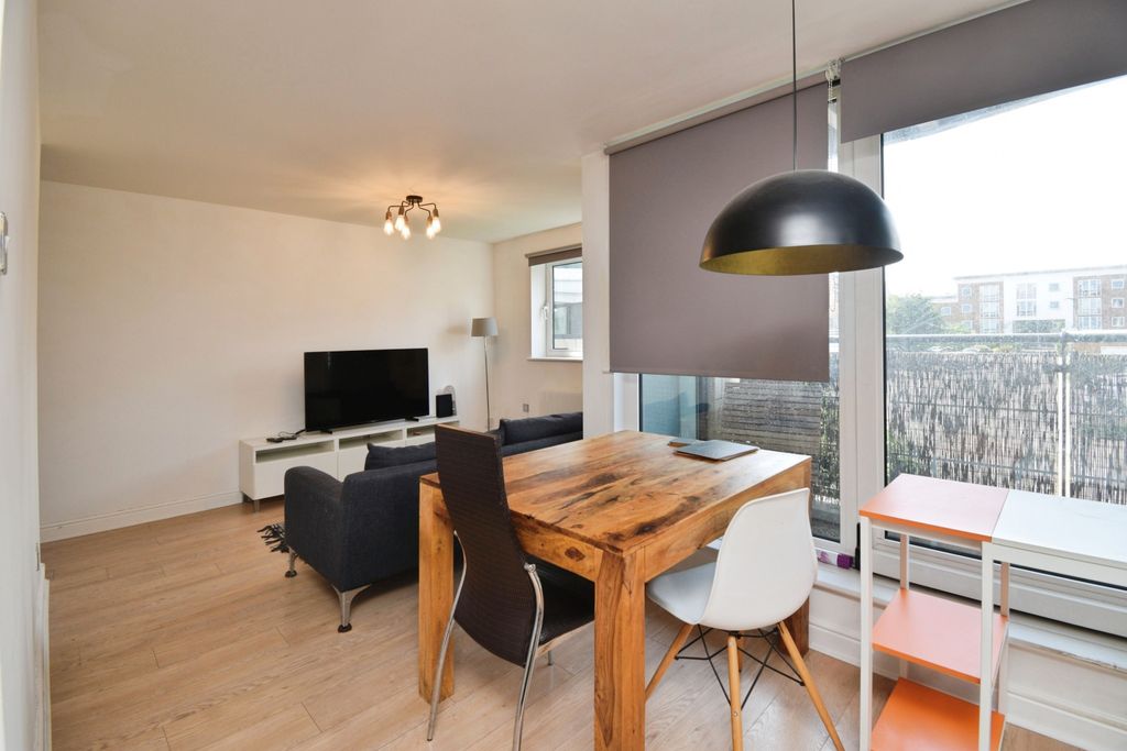 Property photo 2 of 9 Bedroom 2