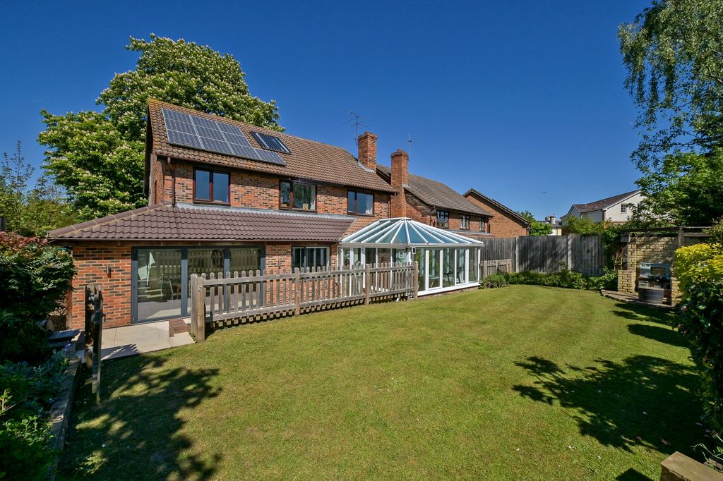 Property photo 2 of 18